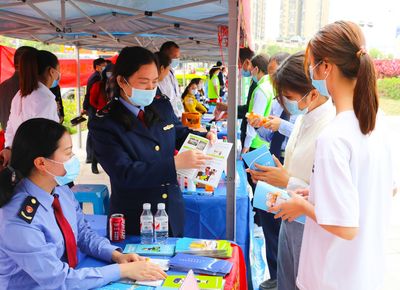 五心新暢行 誠信更省心 西鄉塘區舉辦放心消費節，以“守護安全 暢通消費”護航區域經濟